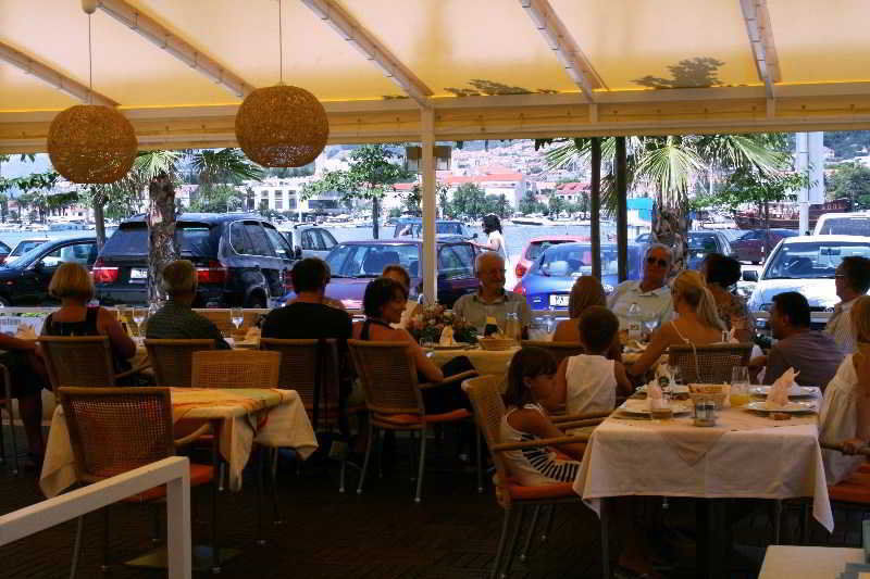 Apartel Park Osejava Макарска Экстерьер фото