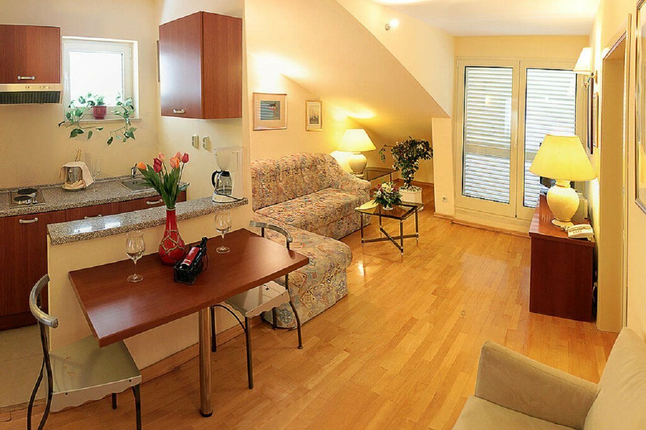 Apartel Park Osejava Макарска Экстерьер фото